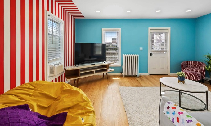 Atlantic City Apartment | Funky and Cute 1BR Beach Block Apt | 2 min from BW
