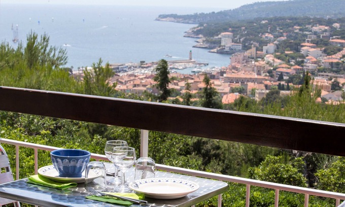 Cassis Apartment | Furnished accommodation rated 3*. Private terrace. Sea view - Parking Beach access