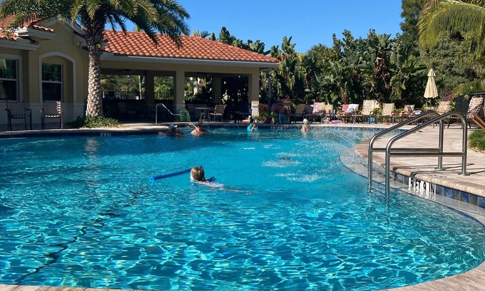 Osprey Condo | Furnished and meticulous! Near Nokomis, Venice and Siesta Beaches.
