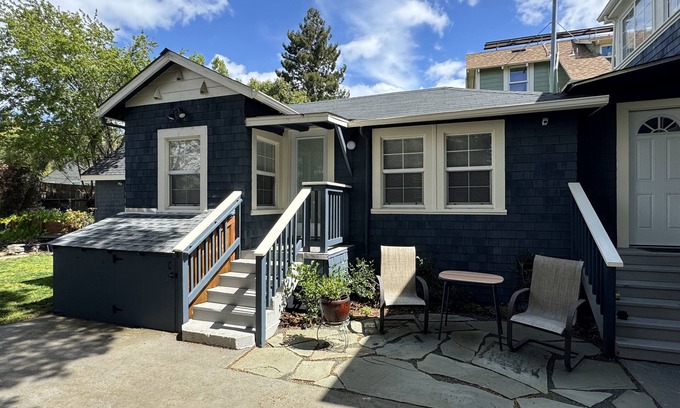 North Berkeley Cottage | Furnished North Berkeley pet-friendly cottage in the center of it all