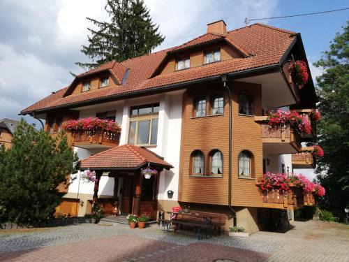 Roetenbach Hotel | Gästehaus Rössle