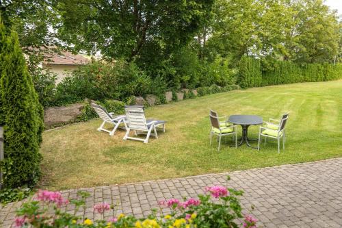 Eschlkam Apartment | Gästehaus Meier Ferienwohnung und Camping