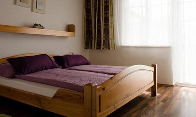 Podersdorf am See Cottage | Gästehaus Ringbauer - Doppelzimmer mit Dusche, WC