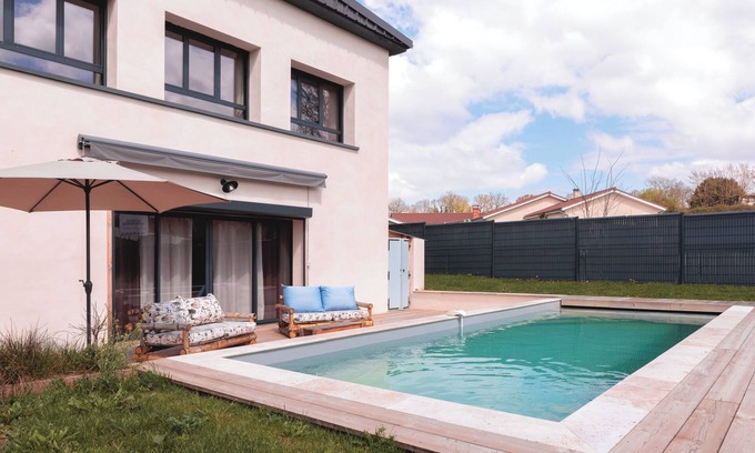 Saint-Etienne-sur-Chalaronne House | Gîte les Passages - 14 people - private pool