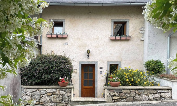 La Chapelle-du-Mont-du-Chat Cottage | Gîte, close to Hautecombe Abbey, Lac du Bourget