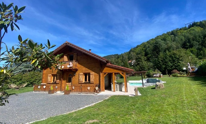 Plainfaing Ski Chalet | Gîte Chalet avec bain nordique et piscine 11 pers Hautes Vosges
