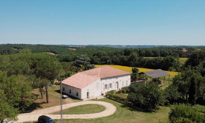 Cuq House | Gîte de campagne L'Estressol