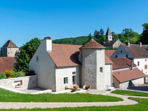 Fondremand House | Gîte de charme rénové avec cheminée à Fondremand - FR-1-583-422