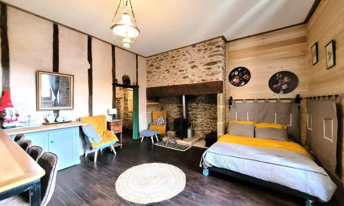 Altillac Villa | Gîte de France Gîte de la nursery de chapi 2 épis - Gite de France 2 people