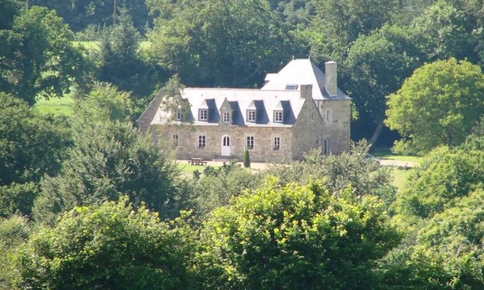 Botsorhel House | Gîte de Kerlouérien Botsorhel