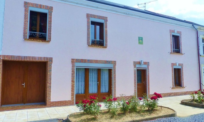 Rocroi House | Gîte DE Vieille Maison Rouge