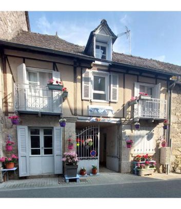 Senergues Bed & Breakfast | Gîte du portail fleuri