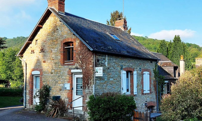 Clecy House | Gîte en Plein Coeur de la Suisse Normande, Idéalement Situé