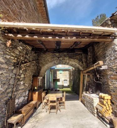 Saint-Andre-de-Valborgne Apartment | Gîte et jardin en bord de rivière