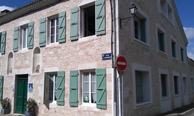 Cologne House | Gîte for 15 people.