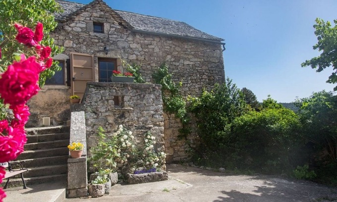 Saint-Pierre-des-Tripiers House | Gîte L'Anémone - SAINT PIERRE DES TRIPIERS