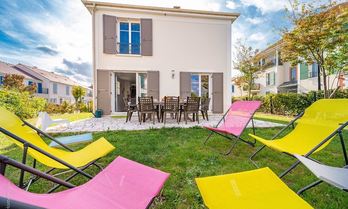 Magny-le-Hongre Villa | Gîte La Villa Omagny Paris Marne-la-Vallée