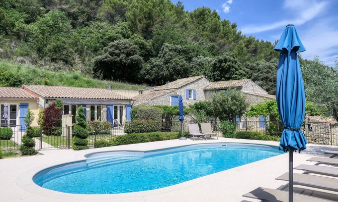 Crestet Apartment | Gîte Les Romarins, near Vaison la Romaine
