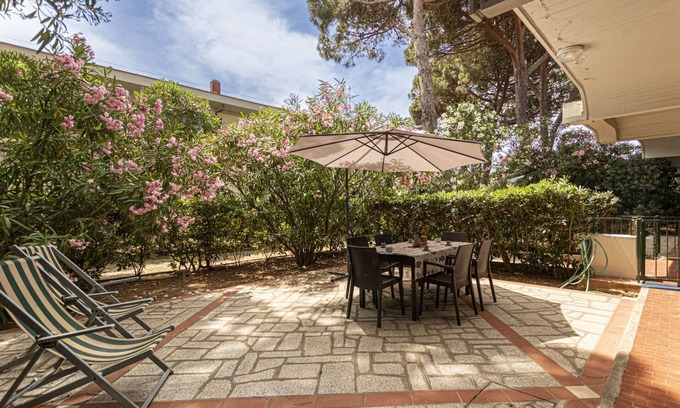Marina di Campo Apartment | Gabbiano 3 in Marina di Campo, apartment in a residential area, convenient to all services and close