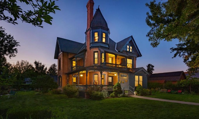 Historic Downtown Durango Bed & Breakfast | Gable House Bed and Breakfast Inn