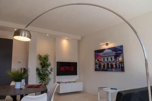 Brescia Antica Apartment | [GALLERIA DUOMO] Luxury Design Apartment