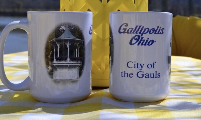 Gallipolis Ferry House | Gallipolis along the river. No cleaning fee and no Taxes.