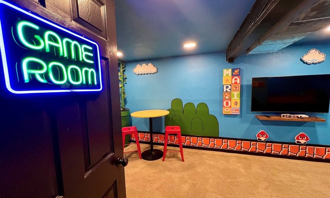 Anaconda House | Game Room, Hot Tub & Fido Friendly!