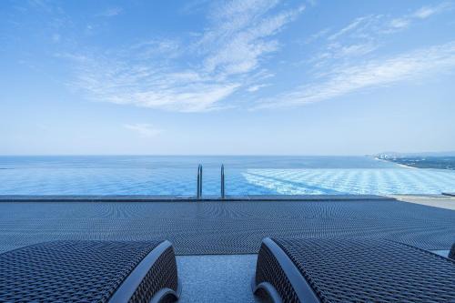 Gangneung Hotel | Gangneung Chonpines Ocean Suites Hotel