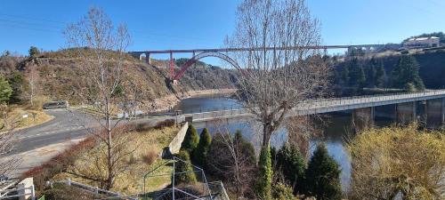 Anglards-de-Saint-Flour Hotel | Garabit Hotel