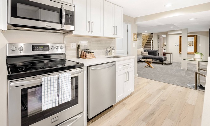 Cheesman Park Apartment | Garden Apartment | Decor Upgrades | Capitol Hill