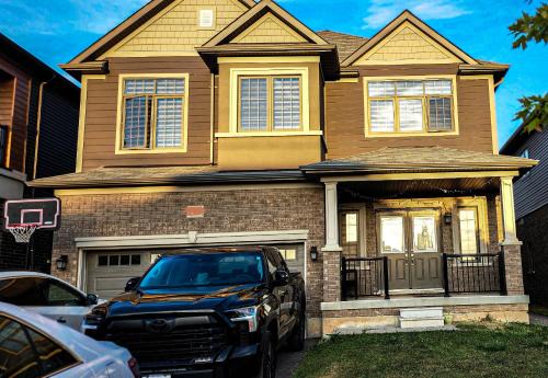 Brantford Apartment | Garden Avenue Homes Free Parking