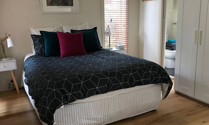 Saint Kilda South Cottage | Garden Cottage St Kilda