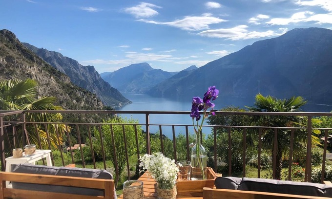 Tremosine Apartment | GARDEN FIVE. Stunning views over Garda Lake