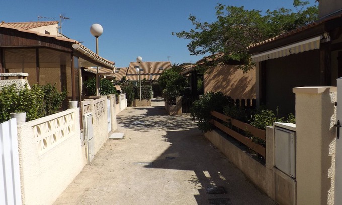 Portiragnes-Plage House | Garden floor with mezzanine close to all amenities and the center