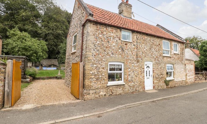 Northwold House | Garden House