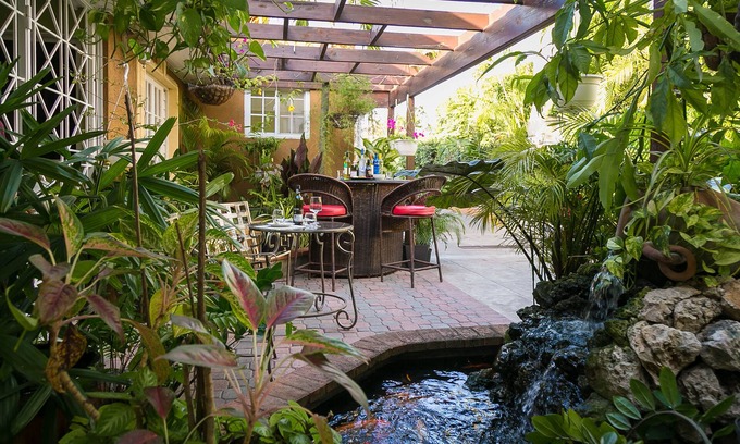 Eastwood Park Apartment | Garden of Bliss#3, Your Home away from Home