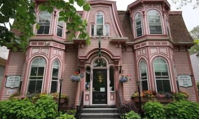 South End Bed & Breakfast | Garden South Park Inn