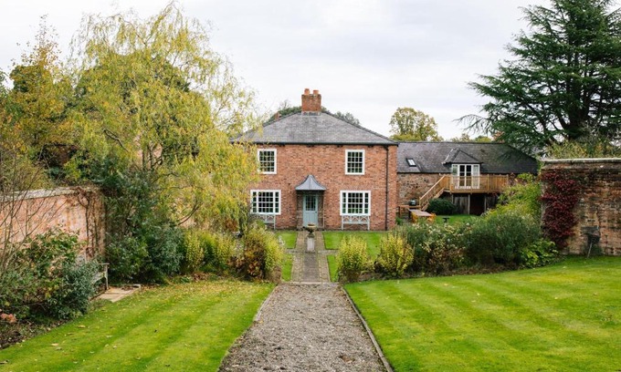 Hawarden House | Gardener's House - Hawarden Estate