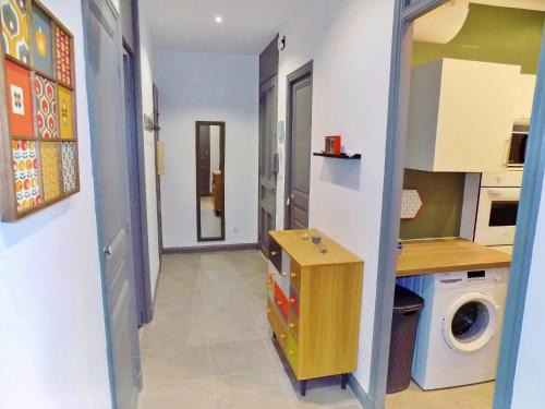 Riquier Bed & Breakfast | GARE 5 minutes GARIBALDI RÉPUBLIQUE chambre PRIVEE non FUMEUR pour voyageurs CALMES TRAM au pied de l'immeuble