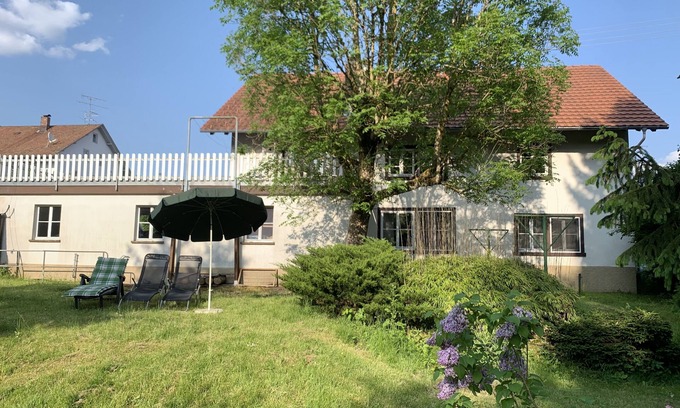 Uehlingen-Birkendorf Apartment | Garten, Thermomix und Babybett