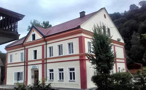 Hochburg-Ach Hotel | Gasthaus Jungwirth - Family Boutique Pension