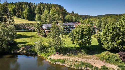 Blaibach Hotel | Gasthof Pension Fischerstüberl