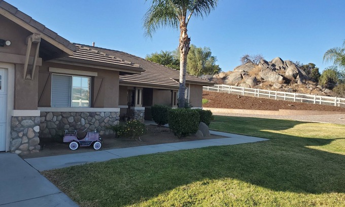 Perris House | Gated Country Vineyard Estate w 3br/2ba, office and pool