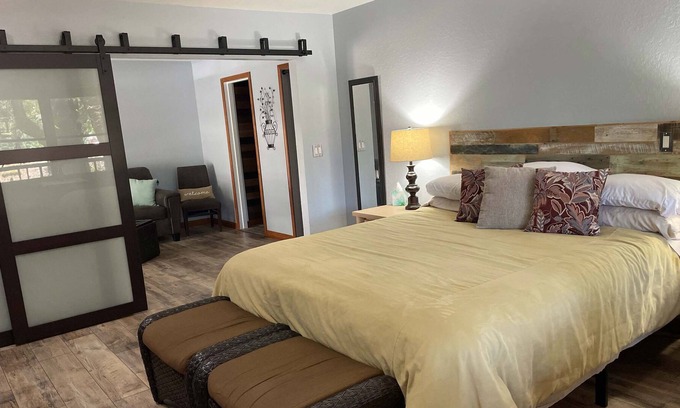 Lake Wildwood Cabin | Gated Lake Wildwood in Western Nevada County Gold Country ~ 1 Bedroom Lodge