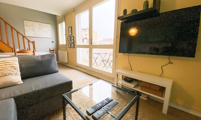 Quartier Chorier-Berriat Apartment | #GE - The Bostonian in Grenoble🗽3 bedrooms with balcony
