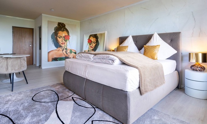 Gelsenkirchen-Mitte Apartment | GelsenDesign III - Netflix | Balcony | Central