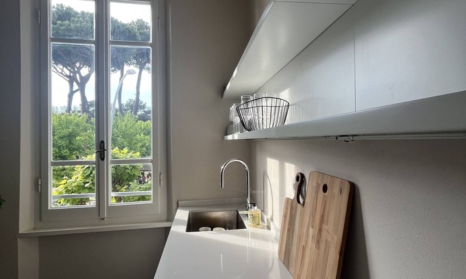 Marina di Pietrasanta Apartment | Gemütliche, neu Renovierte 2-zimmer-wohnung am Meer und Park. Haustierfrundlich