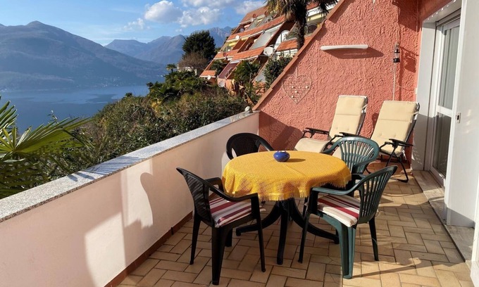 Poppino Apartment | Gemütliche 3-zimmer-wohnung mit Atemberaubender Sicht auf den Lago Maggiore