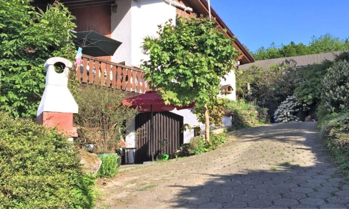 Waldbrunn Apartment | Gemütliche Ferienwohnung mit Terrasse im Westerwald