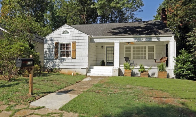 Home Park House | Gem in Midtown 4bedroom home-11